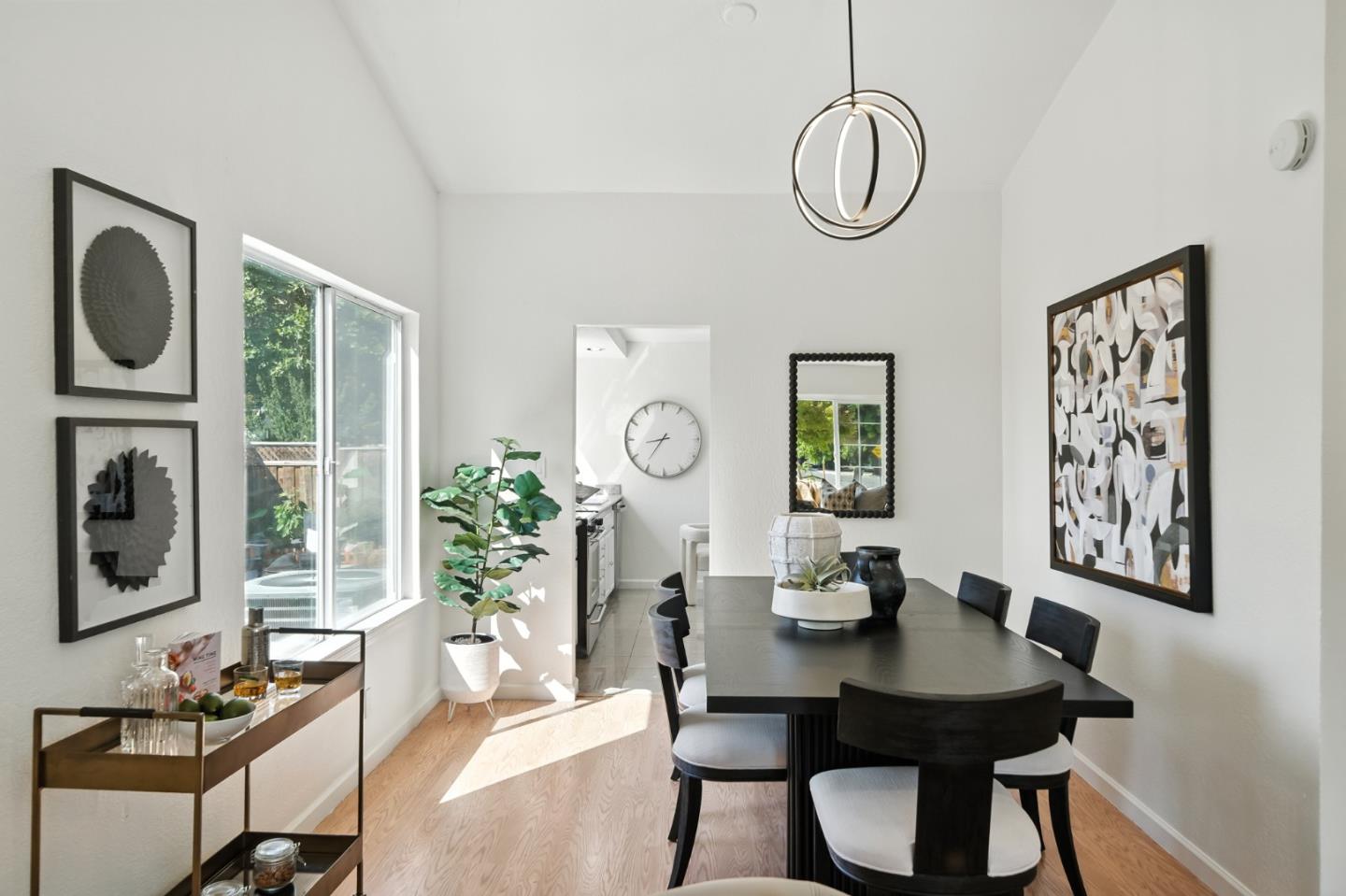 Detail Gallery Image 6 of 36 For 552 Bluefield Dr, San Jose,  CA 95136 - 4 Beds | 2 Baths