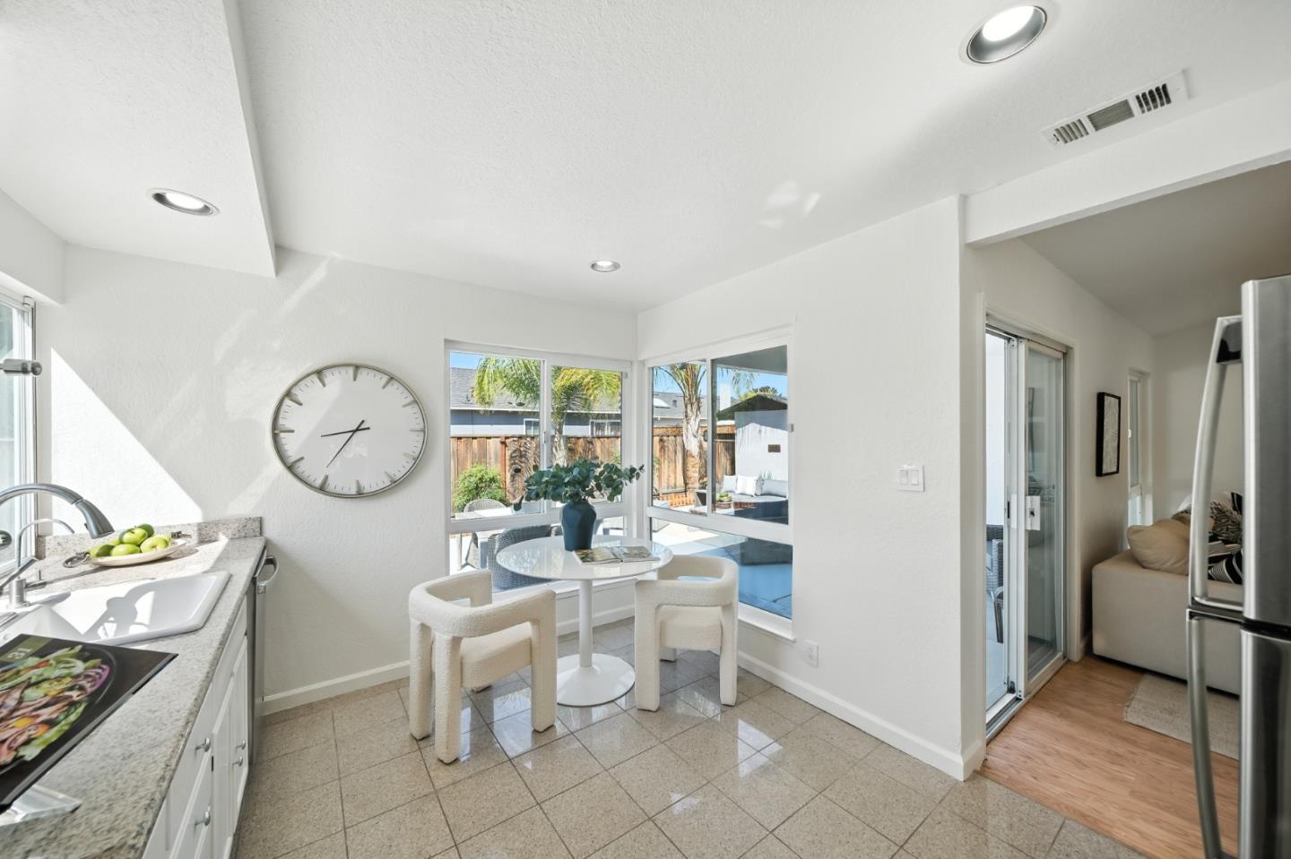 Detail Gallery Image 8 of 36 For 552 Bluefield Dr, San Jose,  CA 95136 - 4 Beds | 2 Baths