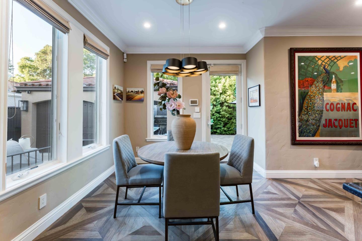 Detail Gallery Image 13 of 39 For 579 Glenbrook Dr, Palo Alto,  CA 94306 - 6 Beds | 4 Baths