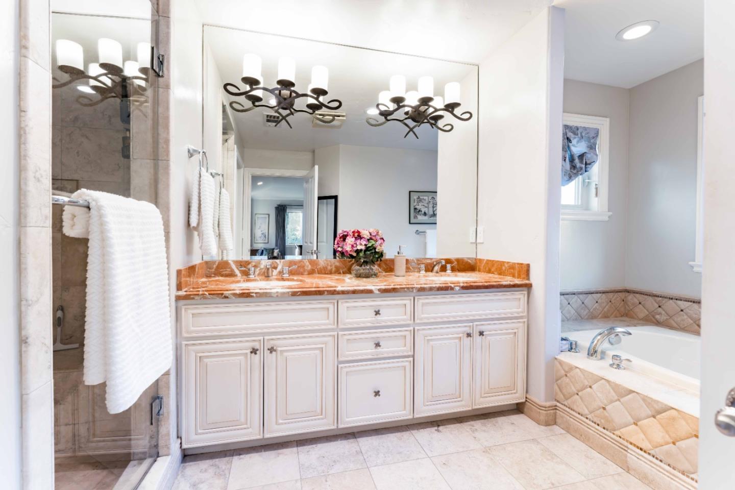 Detail Gallery Image 19 of 39 For 579 Glenbrook Dr, Palo Alto,  CA 94306 - 6 Beds | 4 Baths