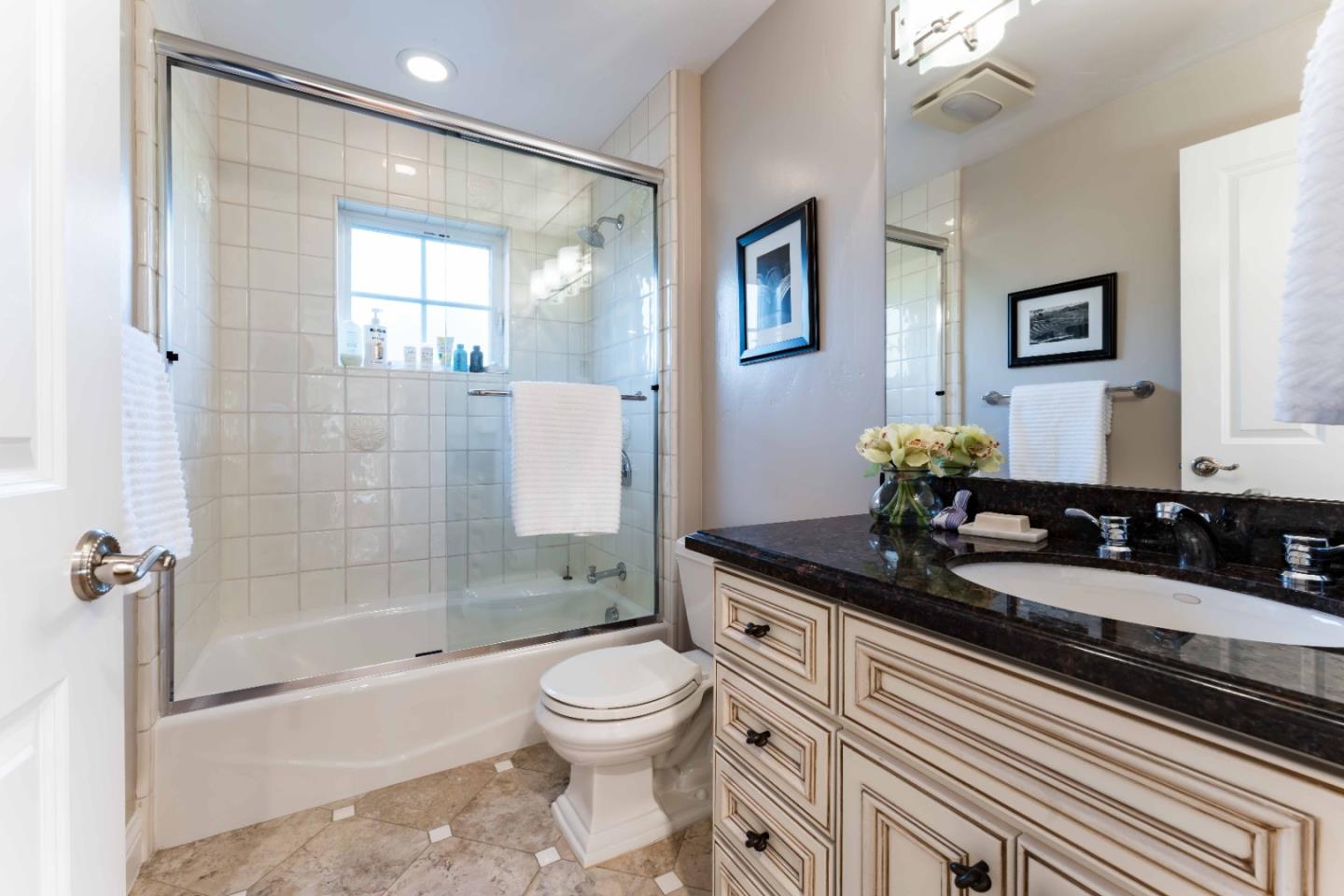 Detail Gallery Image 23 of 39 For 579 Glenbrook Dr, Palo Alto,  CA 94306 - 6 Beds | 4 Baths