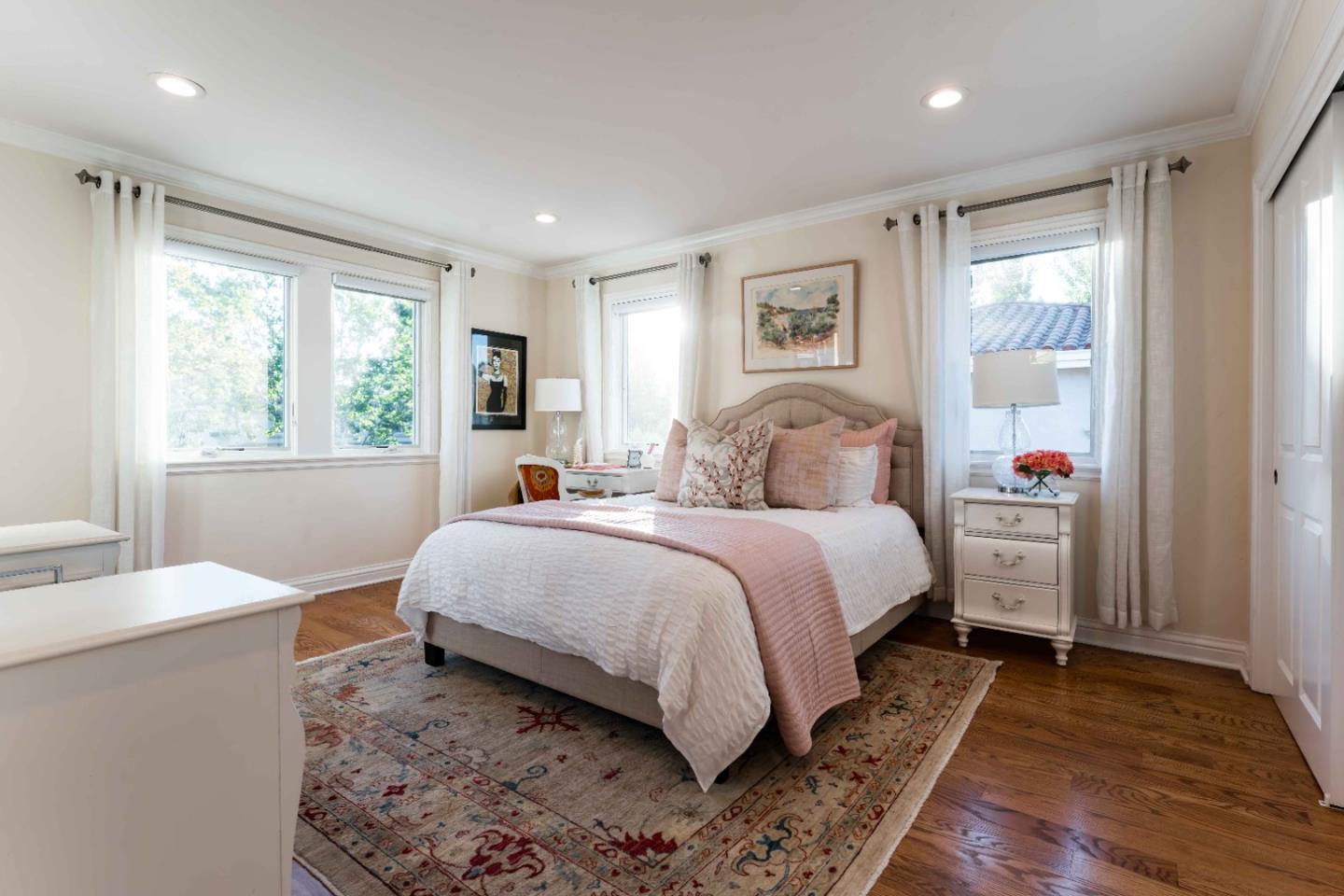 Detail Gallery Image 24 of 39 For 579 Glenbrook Dr, Palo Alto,  CA 94306 - 6 Beds | 4 Baths