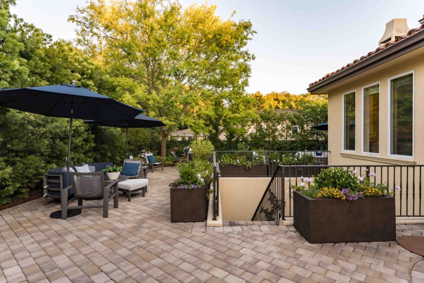 Detail Gallery Image 36 of 39 For 579 Glenbrook Dr, Palo Alto,  CA 94306 - 6 Beds | 4 Baths