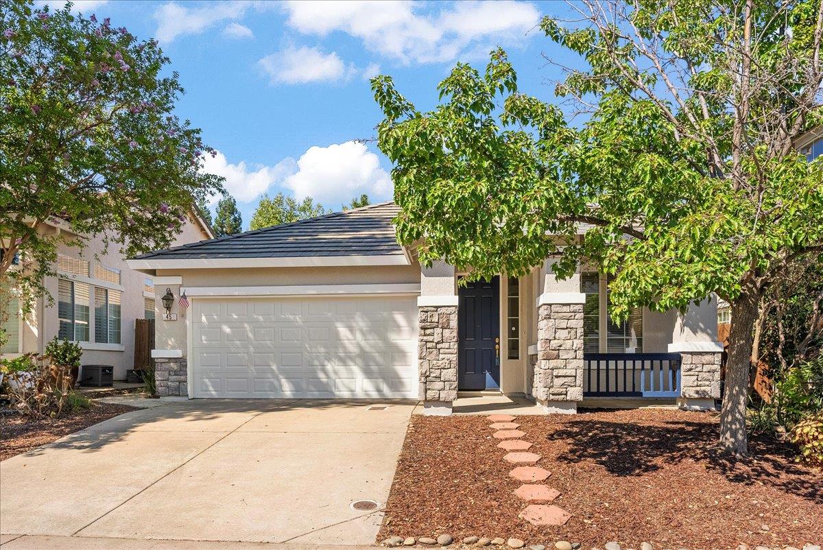 Detail Gallery Image 1 of 26 For 45 Diggins Drive, Folsom,  CA 95630 - 3 Beds | 2 Baths