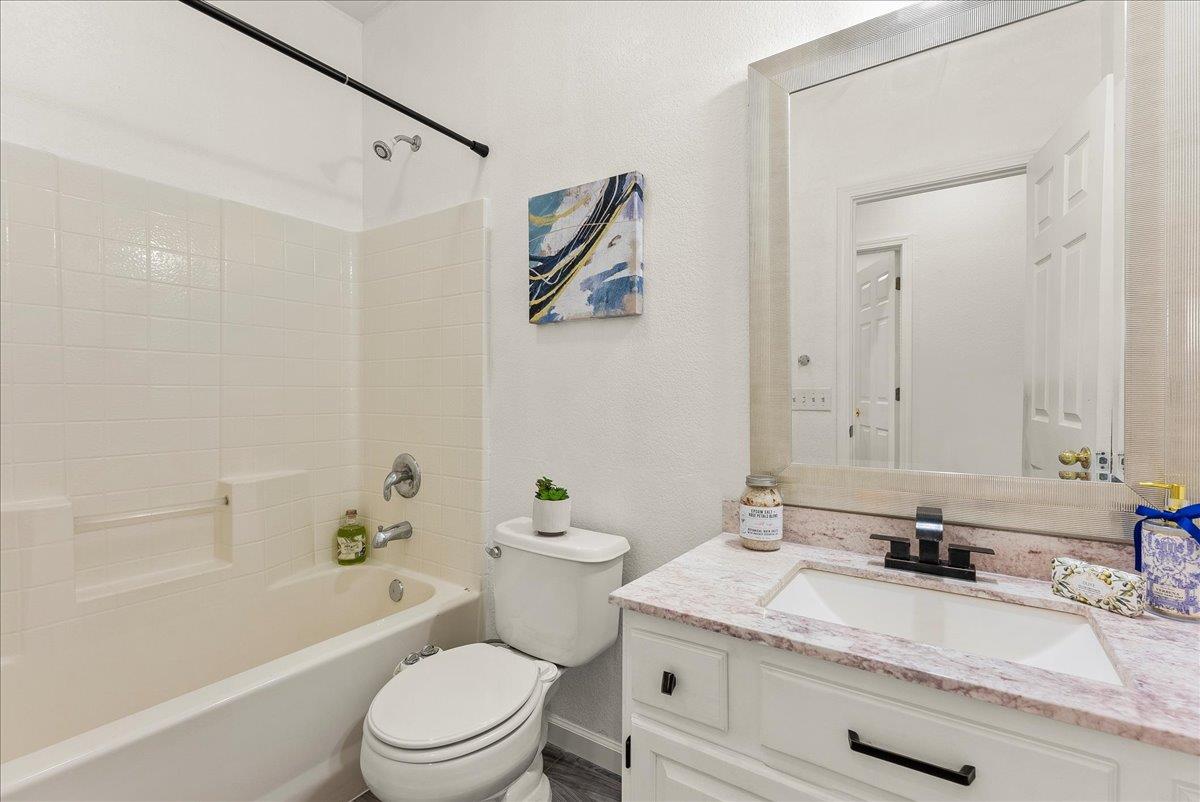 Detail Gallery Image 14 of 26 For 45 Diggins Drive, Folsom,  CA 95630 - 3 Beds | 2 Baths