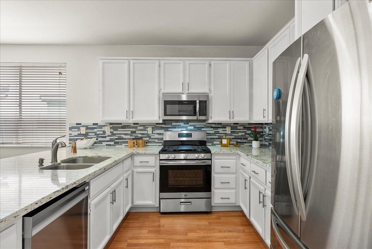 Detail Gallery Image 5 of 26 For 45 Diggins Drive, Folsom,  CA 95630 - 3 Beds | 2 Baths