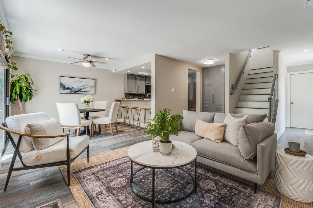 Detail Gallery Image 2 of 36 For 2915 Leotar Cir, Santa Cruz,  CA 95062 - 3 Beds | 2/1 Baths