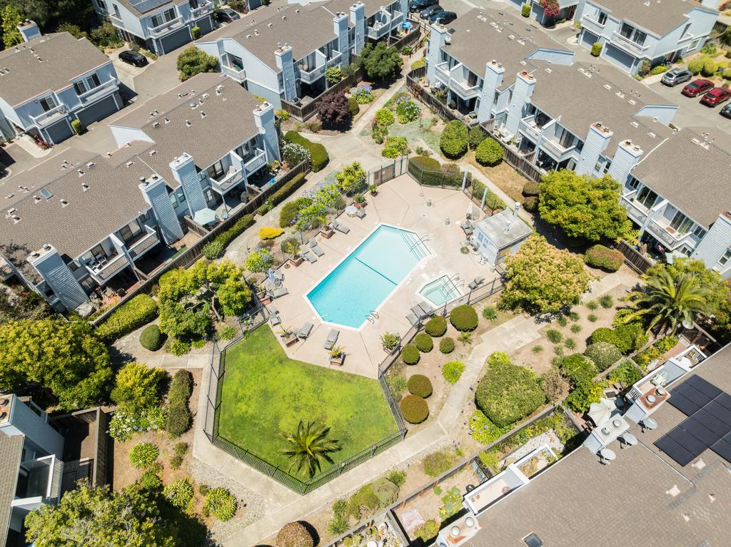Detail Gallery Image 32 of 36 For 2915 Leotar Cir, Santa Cruz,  CA 95062 - 3 Beds | 2/1 Baths