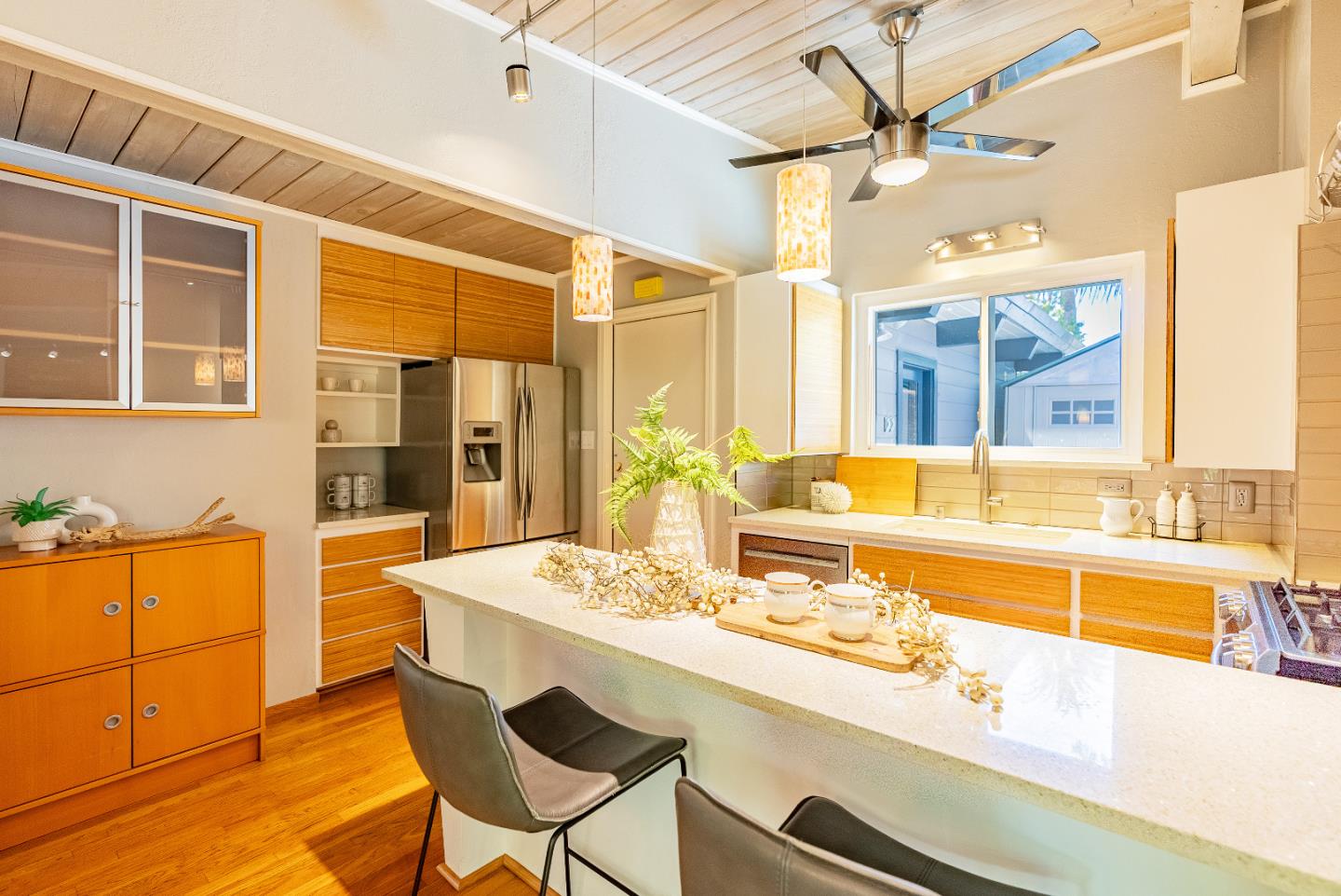 Detail Gallery Image 13 of 40 For 582 Morse Ave, Sunnyvale,  CA 94085 - 3 Beds | 1 Baths