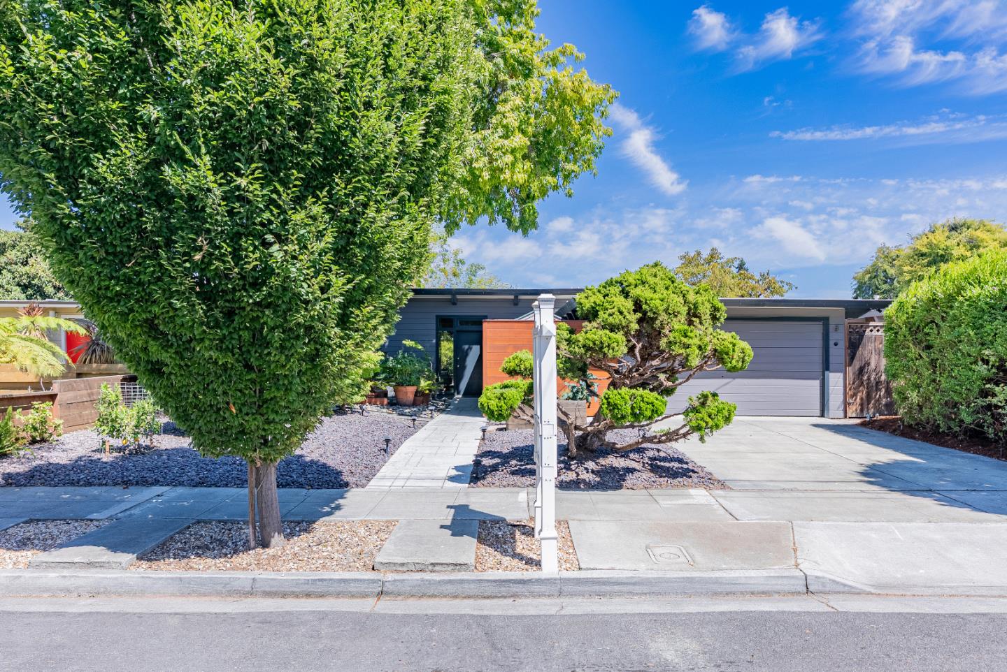 Detail Gallery Image 2 of 40 For 582 Morse Ave, Sunnyvale,  CA 94085 - 3 Beds | 1 Baths
