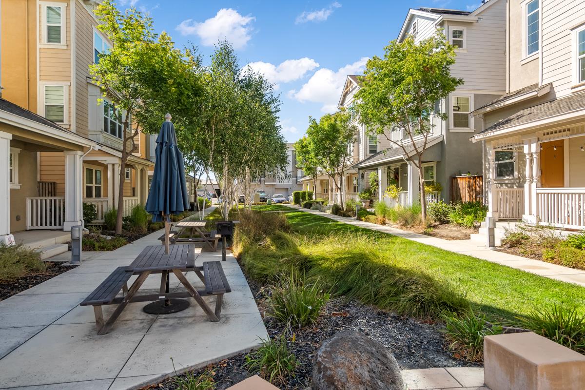 Detail Gallery Image 35 of 47 For 748-3 N 10th St, San Jose,  CA 95112 - 2 Beds | 2/1 Baths