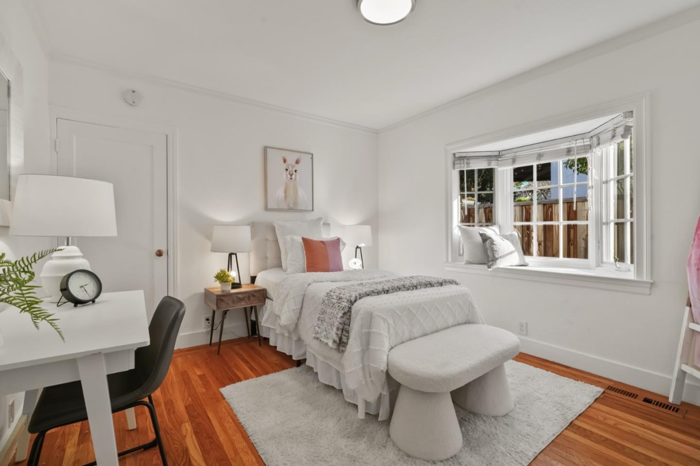 Detail Gallery Image 15 of 31 For 2061 Valparaiso Ave, Menlo Park,  CA 94025 - 3 Beds | 2 Baths