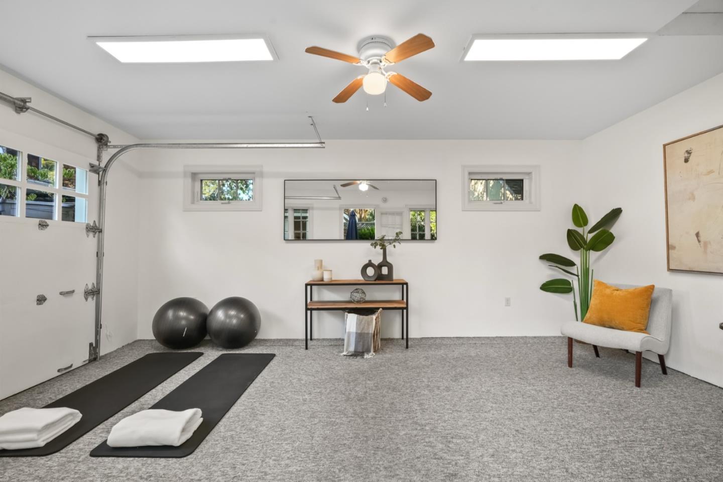 Detail Gallery Image 25 of 31 For 2061 Valparaiso Ave, Menlo Park,  CA 94025 - 3 Beds | 2 Baths