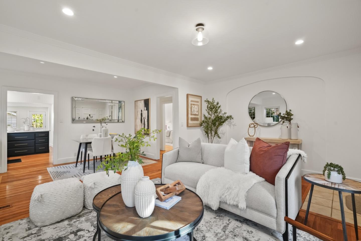 Detail Gallery Image 5 of 31 For 2061 Valparaiso Ave, Menlo Park,  CA 94025 - 3 Beds | 2 Baths