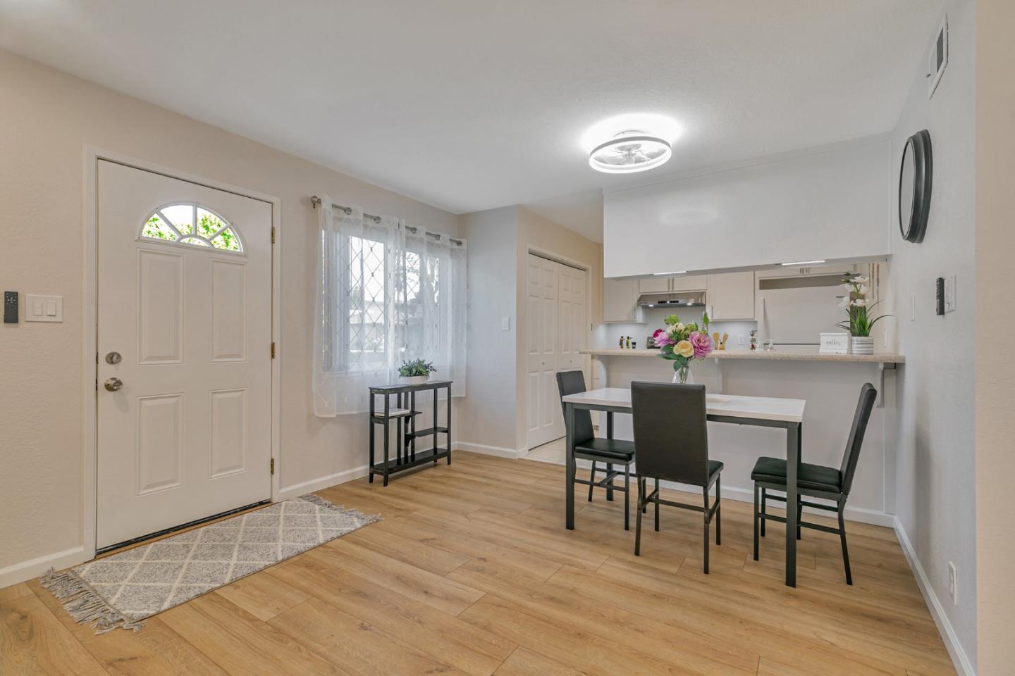 Detail Gallery Image 12 of 26 For 1269 Bouret Dr #1,  San Jose,  CA 95118 - 2 Beds | 1 Baths