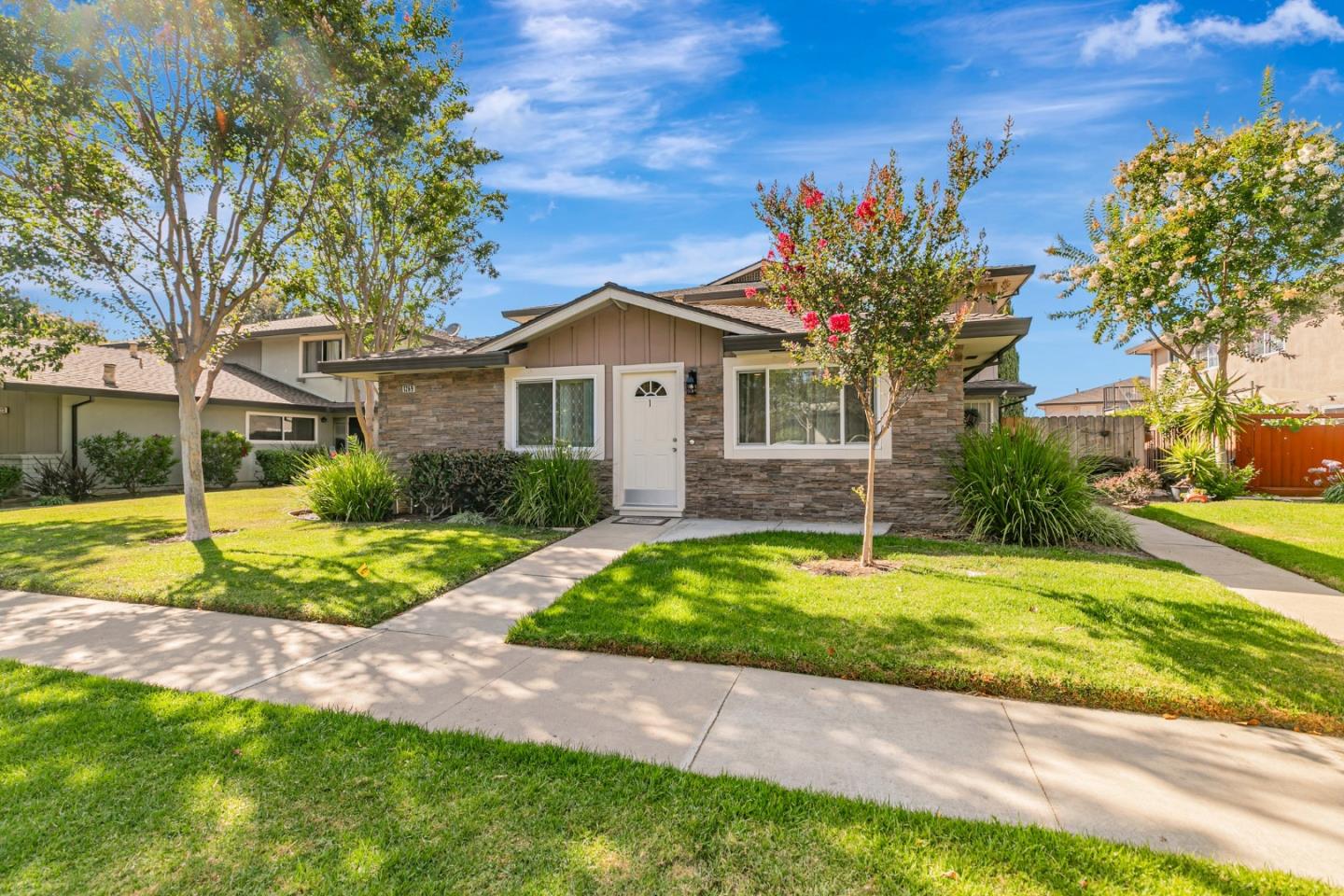 Detail Gallery Image 24 of 26 For 1269 Bouret Dr #1,  San Jose,  CA 95118 - 2 Beds | 1 Baths