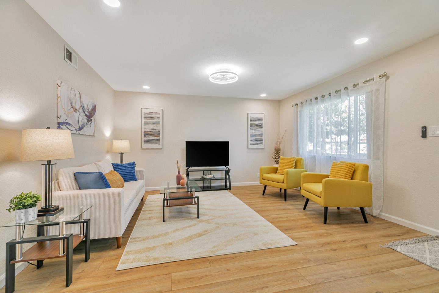 Detail Gallery Image 4 of 26 For 1269 Bouret Dr #1,  San Jose,  CA 95118 - 2 Beds | 1 Baths