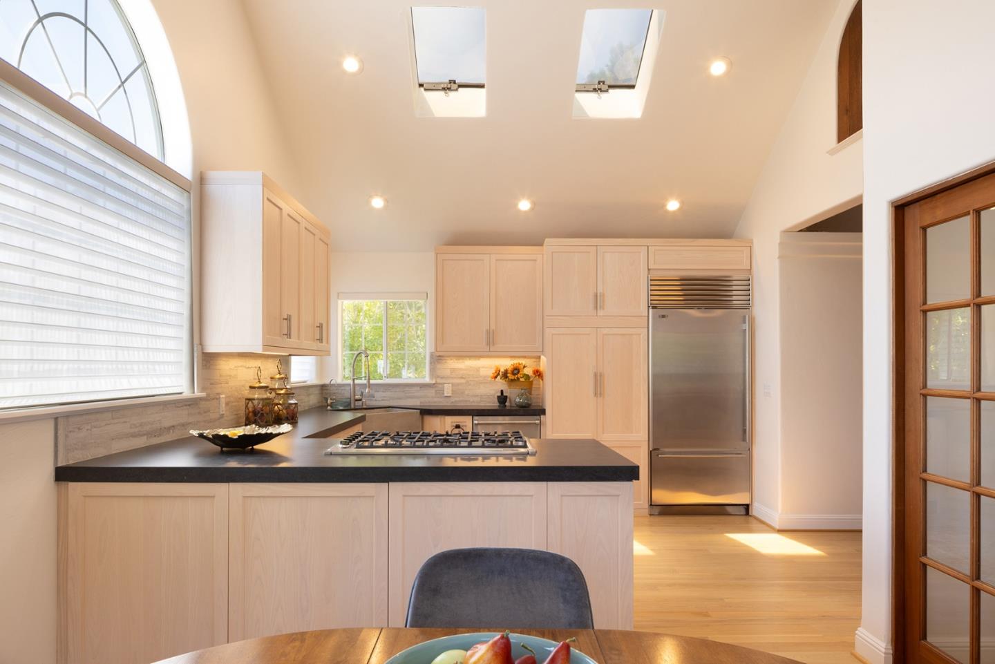 Detail Gallery Image 10 of 37 For 4167 Sunset Ln, Pebble Beach,  CA 93953 - 4 Beds | 4/1 Baths