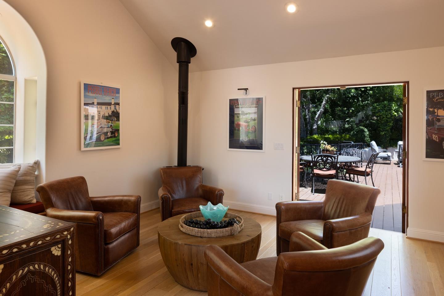 Detail Gallery Image 15 of 37 For 4167 Sunset Ln, Pebble Beach,  CA 93953 - 4 Beds | 4/1 Baths
