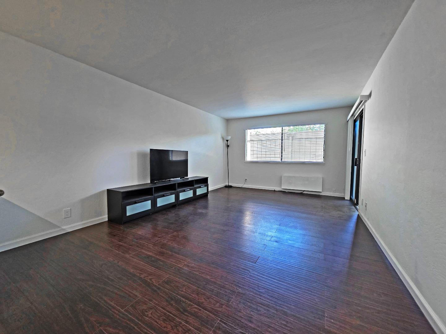 Detail Gallery Image 2 of 17 For 980 Kiely Blvd #124,  Santa Clara,  CA 95051 - 1 Beds | 1 Baths