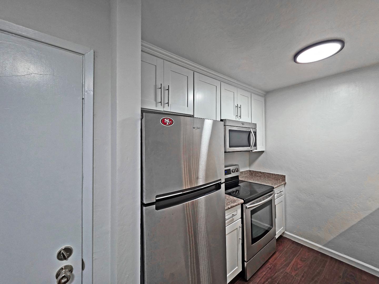 Detail Gallery Image 4 of 17 For 980 Kiely Blvd #124,  Santa Clara,  CA 95051 - 1 Beds | 1 Baths
