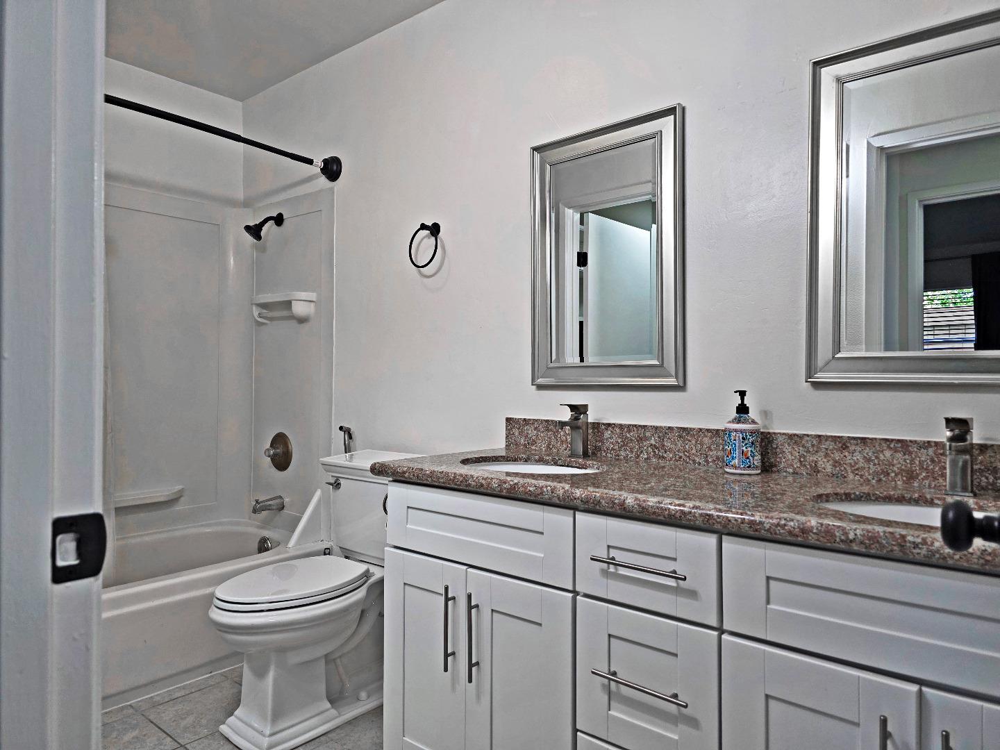 Detail Gallery Image 7 of 17 For 980 Kiely Blvd #124,  Santa Clara,  CA 95051 - 1 Beds | 1 Baths