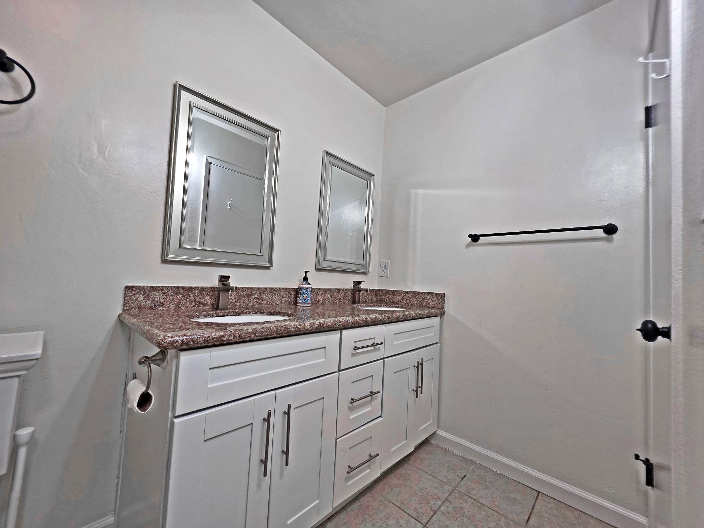 Detail Gallery Image 8 of 17 For 980 Kiely Blvd #124,  Santa Clara,  CA 95051 - 1 Beds | 1 Baths