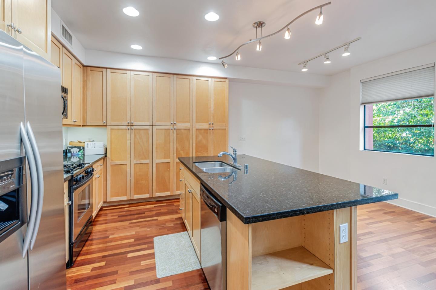 Detail Gallery Image 16 of 45 For 350 E Mission St #115,  San Jose,  CA 95112 - 1 Beds | 1/1 Baths