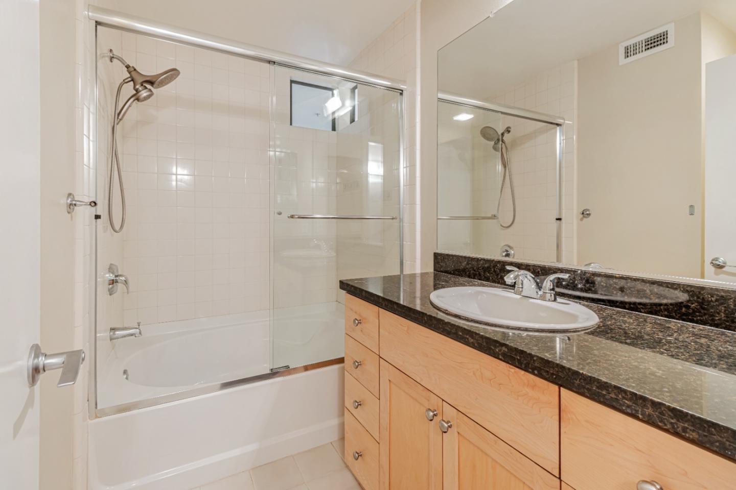 Detail Gallery Image 24 of 45 For 350 E Mission St #115,  San Jose,  CA 95112 - 1 Beds | 1/1 Baths