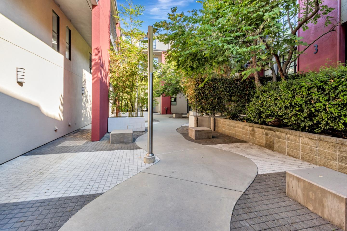 Detail Gallery Image 4 of 45 For 350 E Mission St #115,  San Jose,  CA 95112 - 1 Beds | 1/1 Baths