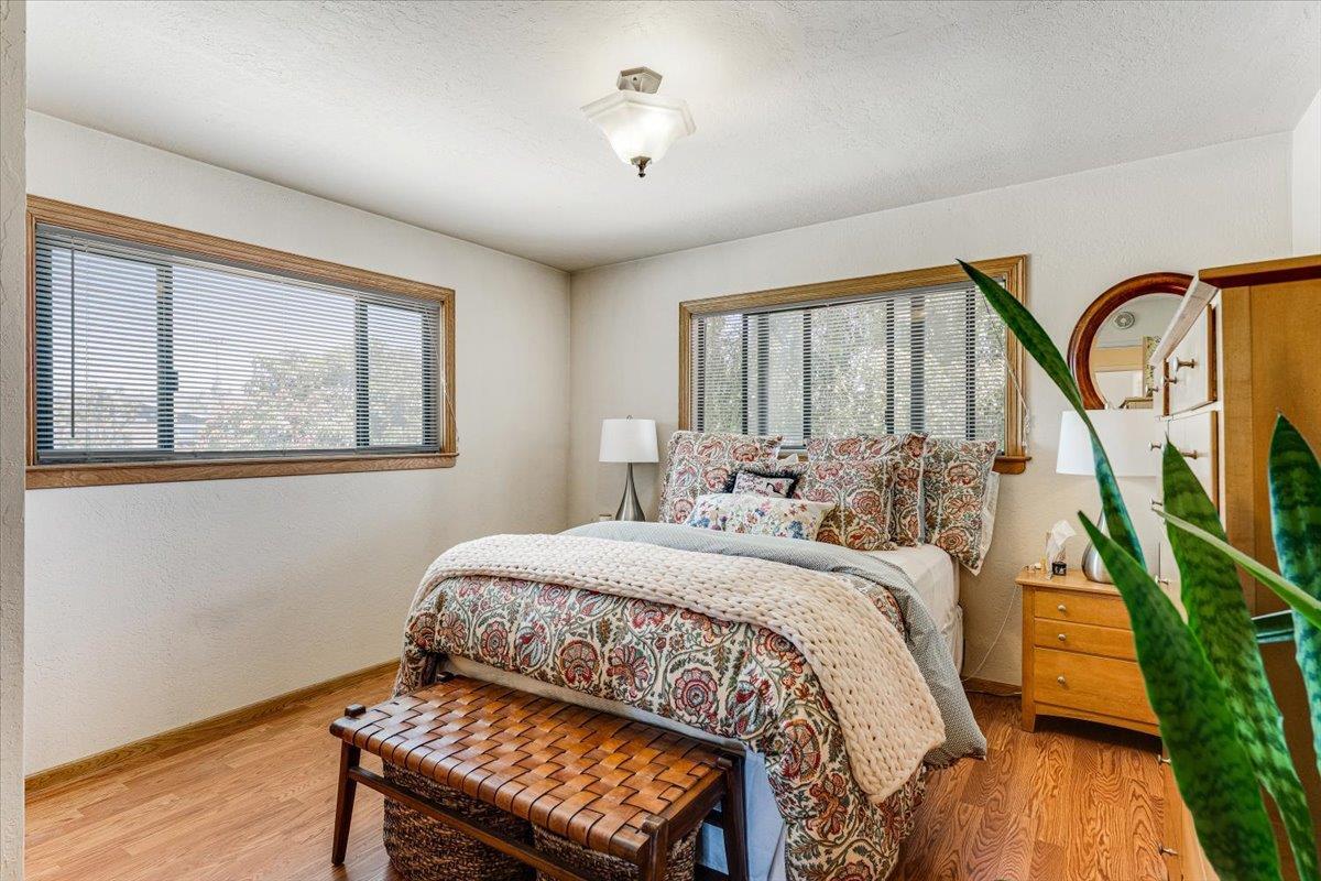 Detail Gallery Image 12 of 44 For 522 Oak Dr, Capitola,  CA 95010 - 4 Beds | 3 Baths