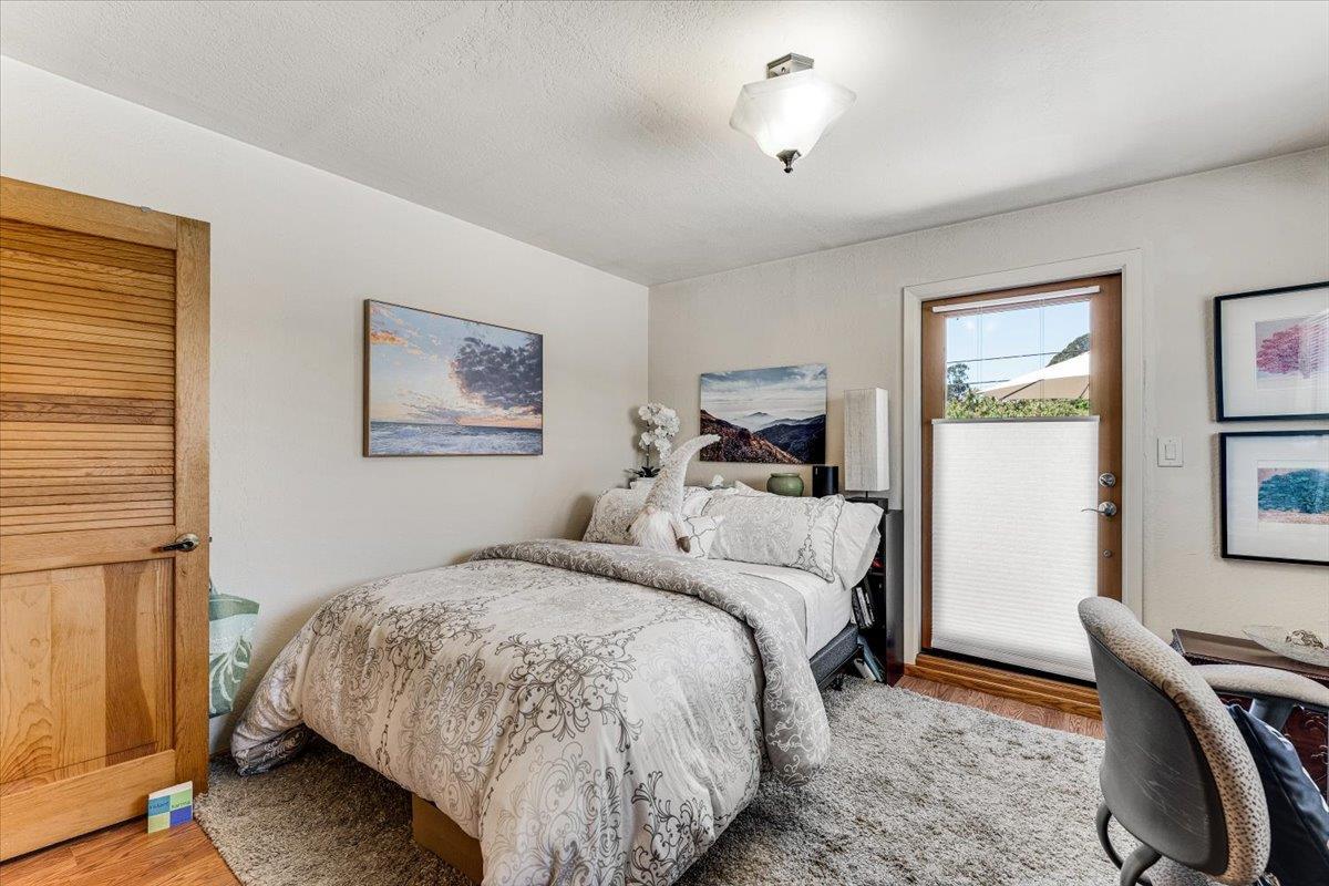 Detail Gallery Image 15 of 44 For 522 Oak Dr, Capitola,  CA 95010 - 4 Beds | 3 Baths