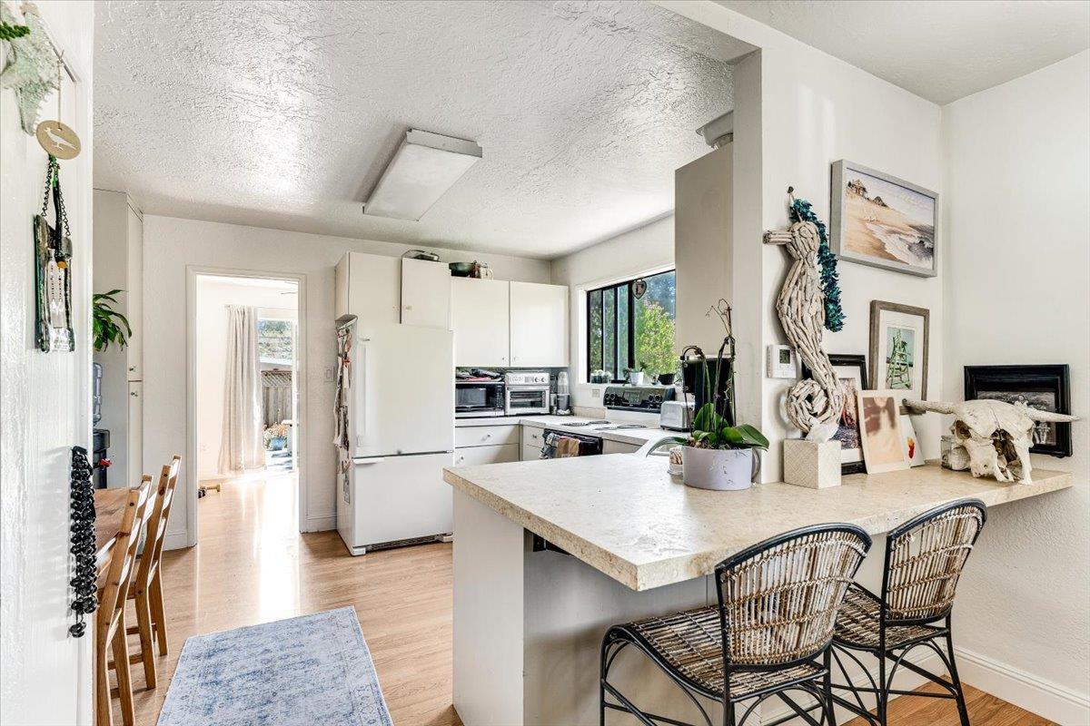 Detail Gallery Image 25 of 44 For 522 Oak Dr, Capitola,  CA 95010 - 4 Beds | 3 Baths