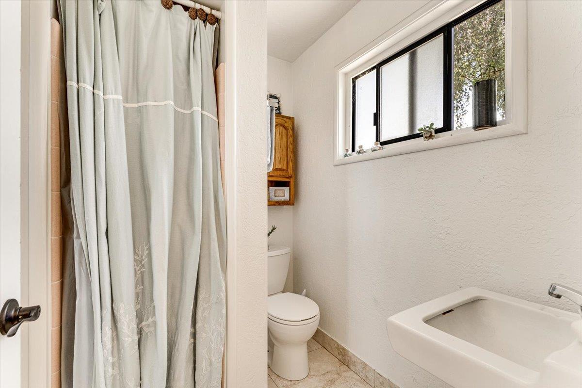Detail Gallery Image 27 of 44 For 522 Oak Dr, Capitola,  CA 95010 - 4 Beds | 3 Baths