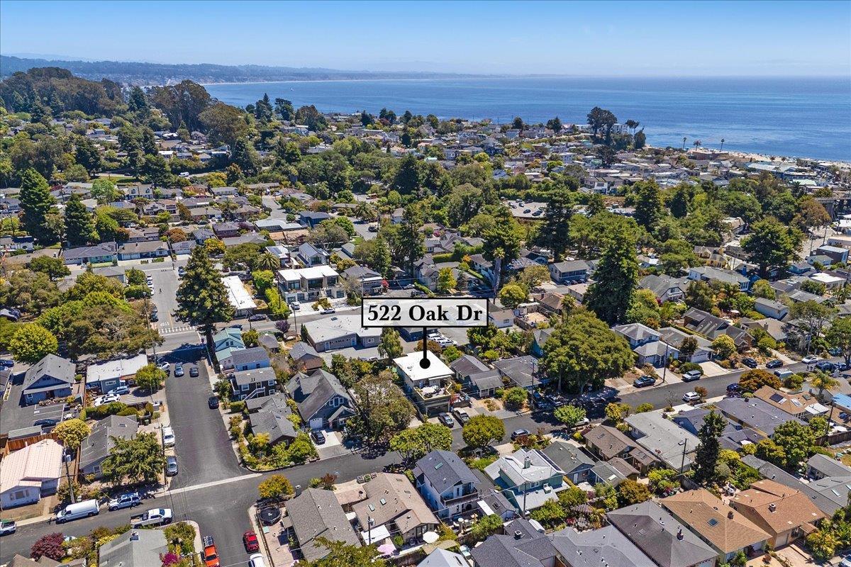 Detail Gallery Image 31 of 44 For 522 Oak Dr, Capitola,  CA 95010 - 4 Beds | 3 Baths