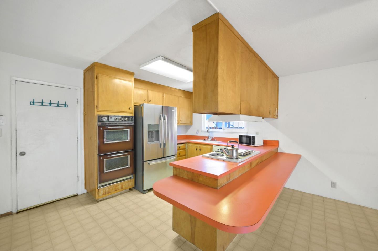 Detail Gallery Image 14 of 45 For 787 San Clemente Way, Mountain View,  CA 94043 - 5 Beds | 2/1 Baths