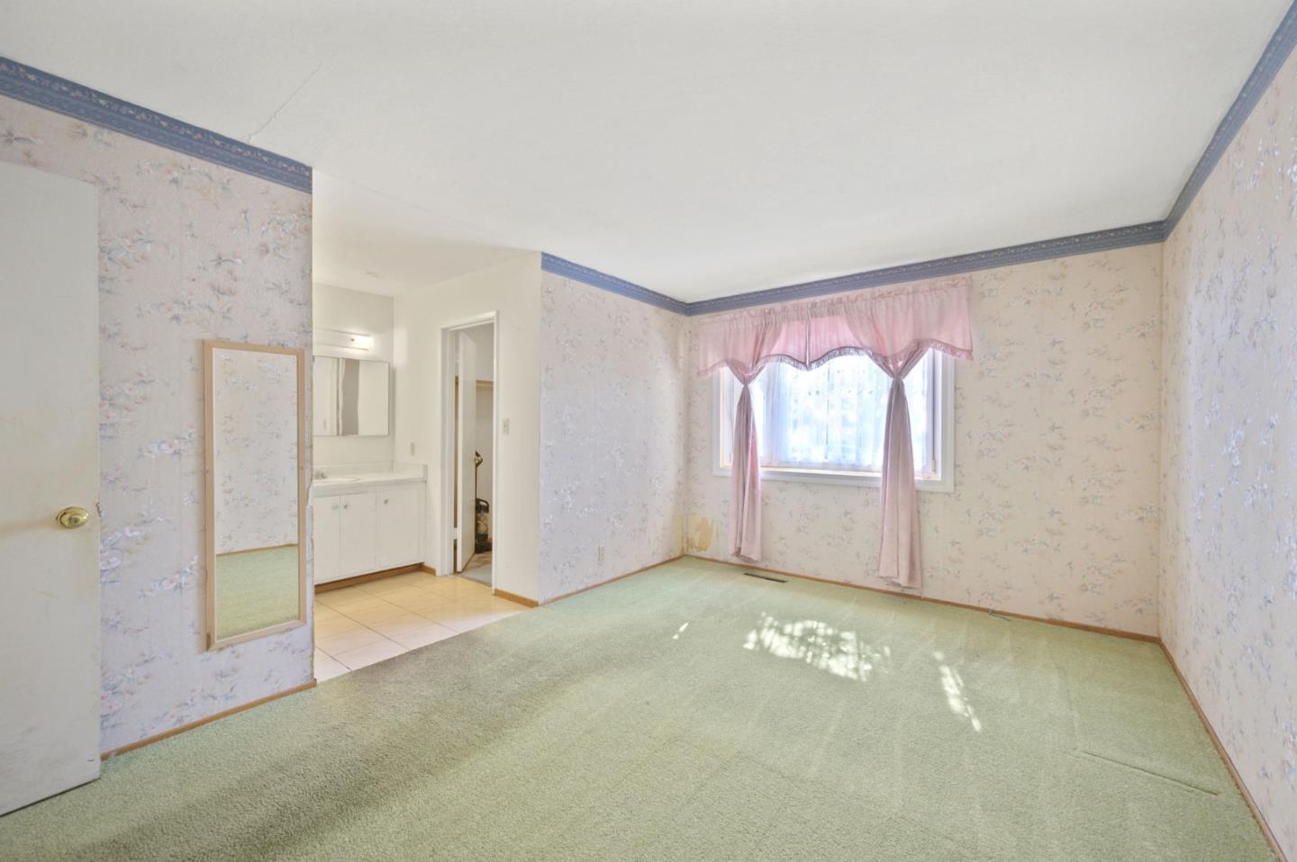 Detail Gallery Image 21 of 45 For 787 San Clemente Way, Mountain View,  CA 94043 - 5 Beds | 2/1 Baths