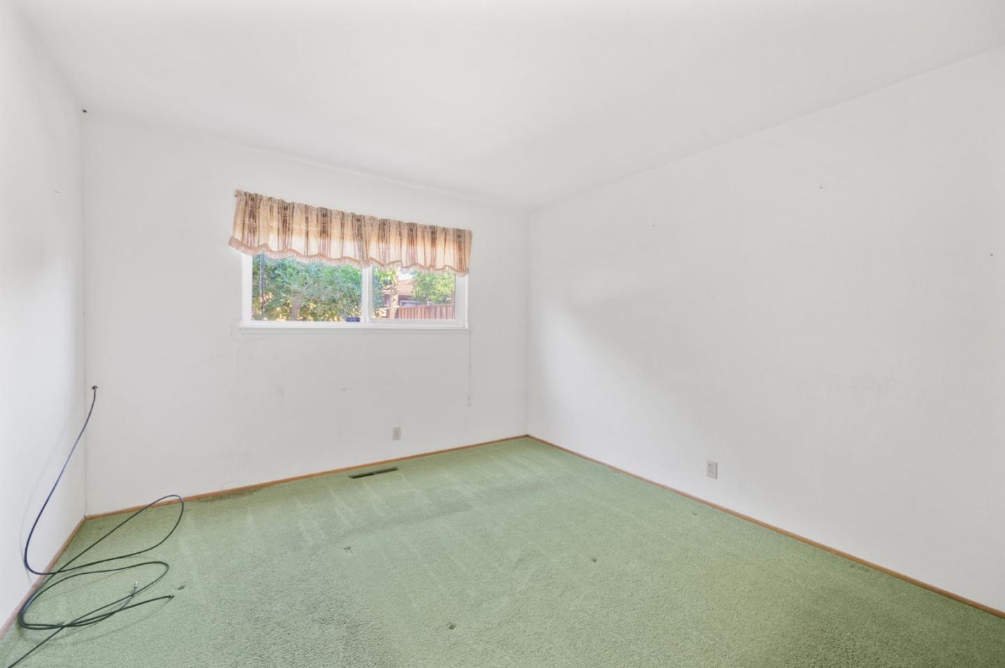 Detail Gallery Image 25 of 45 For 787 San Clemente Way, Mountain View,  CA 94043 - 5 Beds | 2/1 Baths