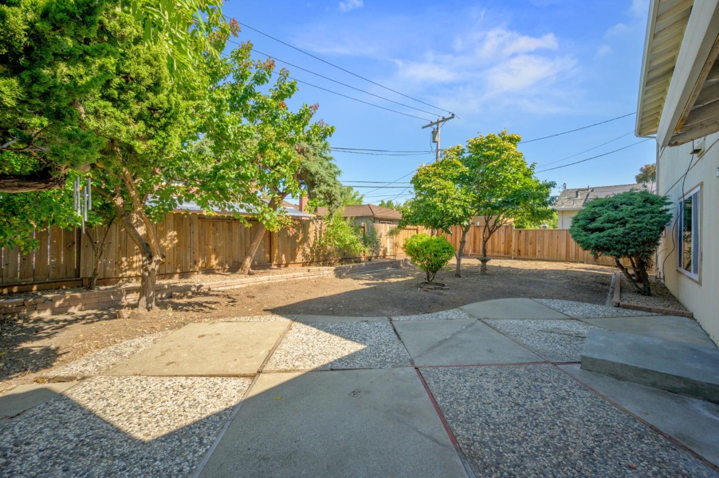 Detail Gallery Image 42 of 45 For 787 San Clemente Way, Mountain View,  CA 94043 - 5 Beds | 2/1 Baths