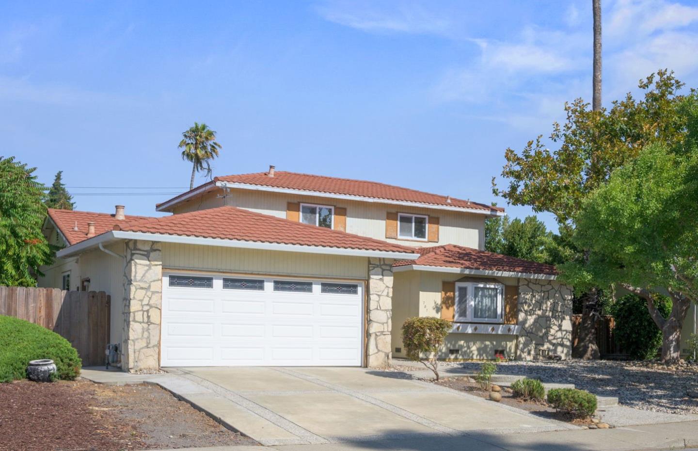 Detail Gallery Image 6 of 45 For 787 San Clemente Way, Mountain View,  CA 94043 - 5 Beds | 2/1 Baths