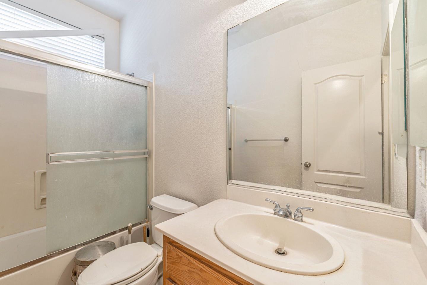 Detail Gallery Image 27 of 32 For 5305 Gold Creek Cir, Discovery Bay,  CA 94505 - 5 Beds | 3 Baths