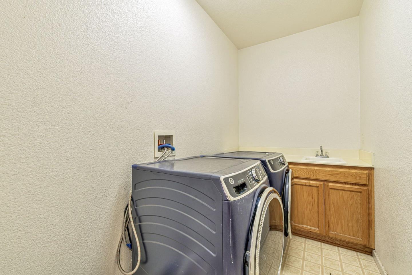 Detail Gallery Image 30 of 32 For 5305 Gold Creek Cir, Discovery Bay,  CA 94505 - 5 Beds | 3 Baths