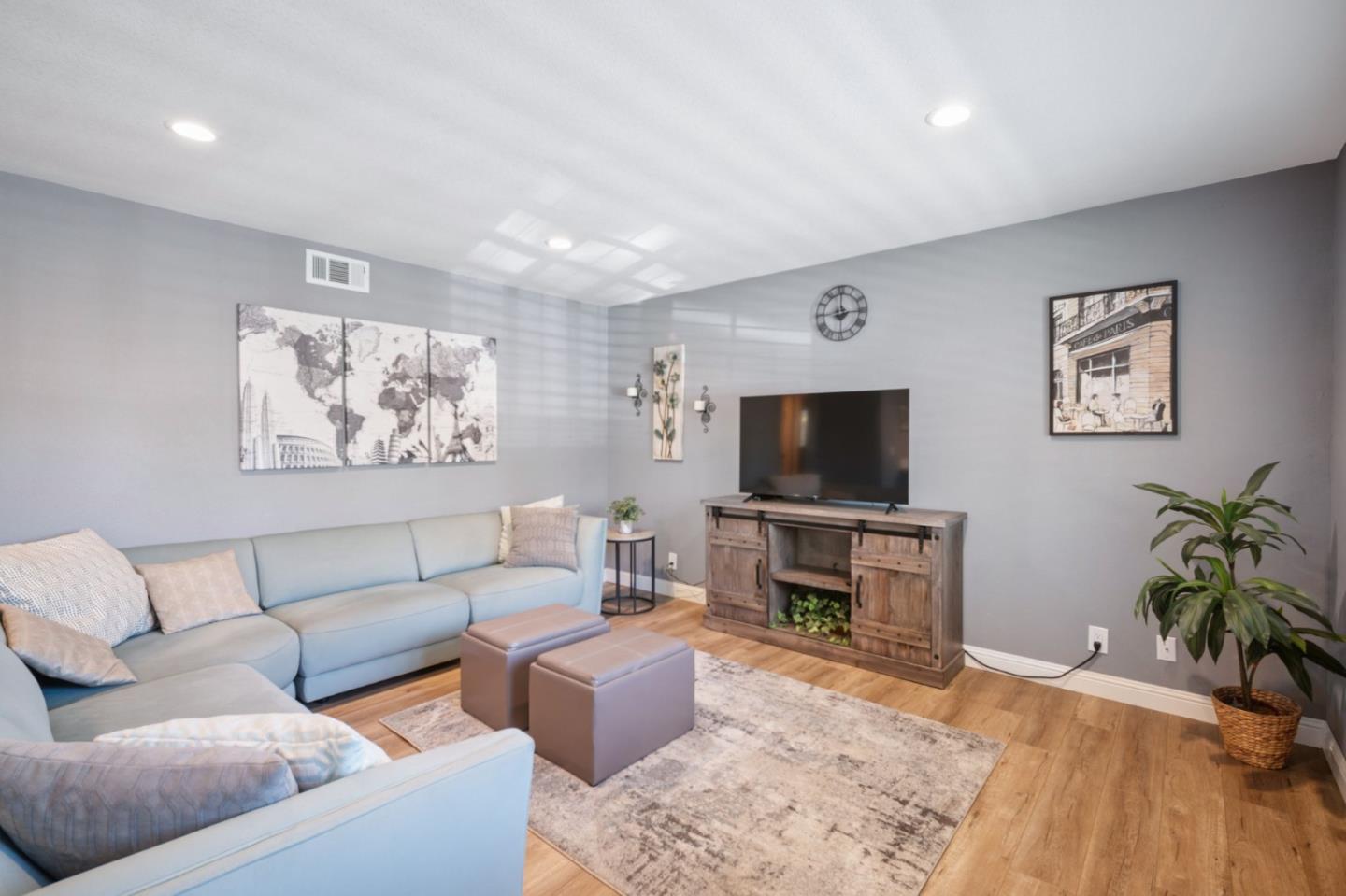Detail Gallery Image 9 of 18 For 236 Watson Dr #1,  Campbell,  CA 95008 - 2 Beds | 1 Baths