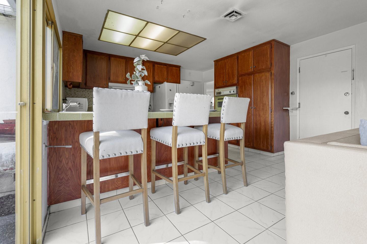 Detail Gallery Image 11 of 33 For 460 Collinwood Ct, Santa Clara,  CA 95054 - 3 Beds | 2 Baths