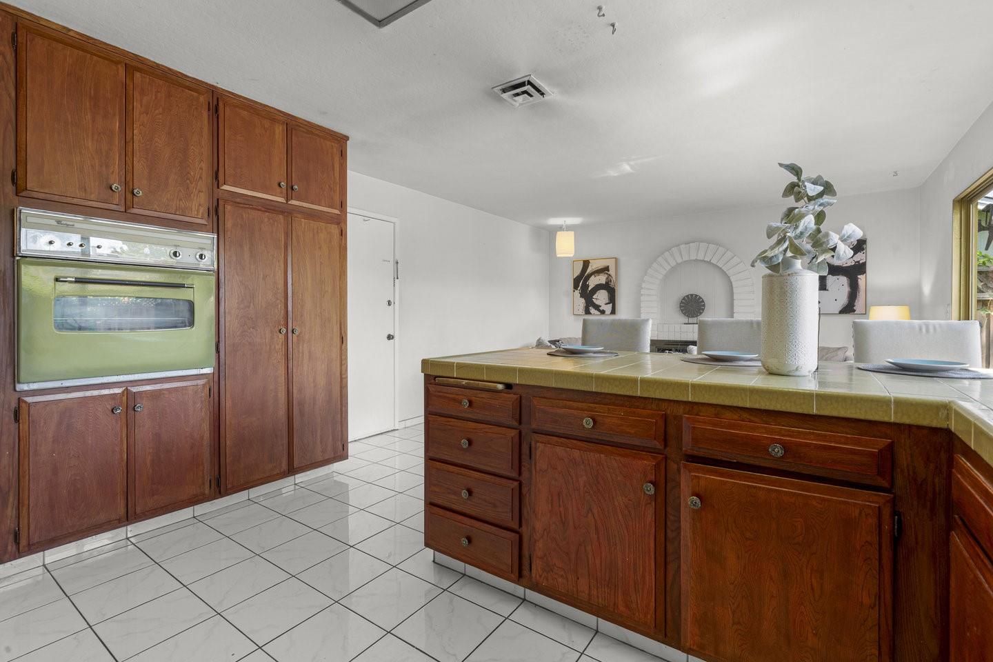 Detail Gallery Image 13 of 33 For 460 Collinwood Ct, Santa Clara,  CA 95054 - 3 Beds | 2 Baths