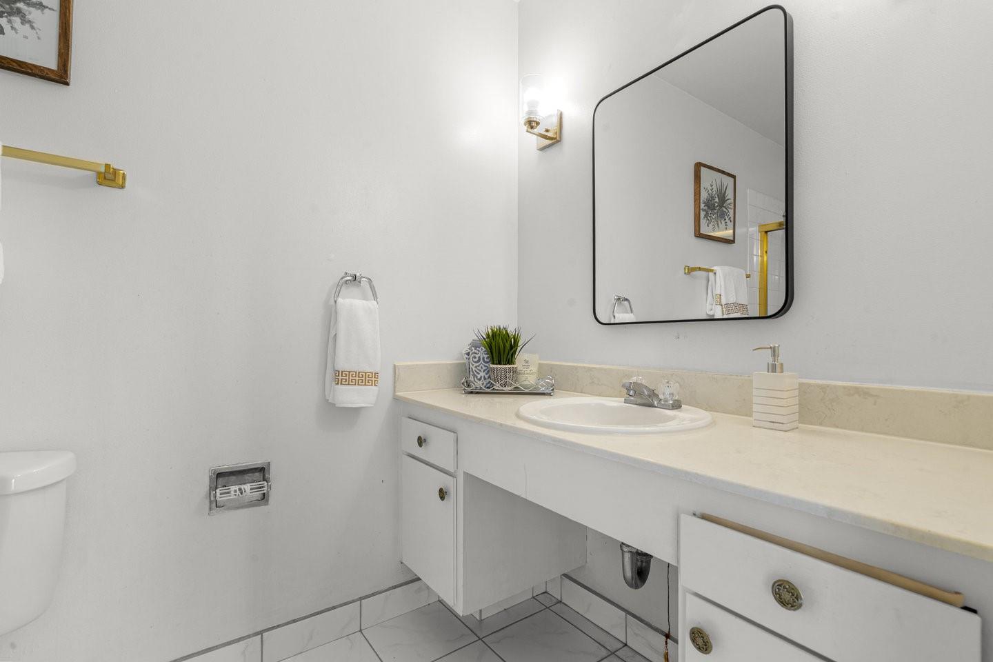 Detail Gallery Image 20 of 33 For 460 Collinwood Ct, Santa Clara,  CA 95054 - 3 Beds | 2 Baths