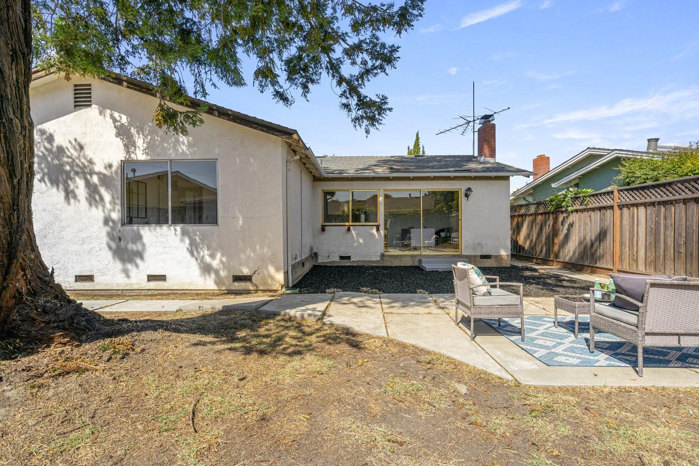Detail Gallery Image 29 of 33 For 460 Collinwood Ct, Santa Clara,  CA 95054 - 3 Beds | 2 Baths