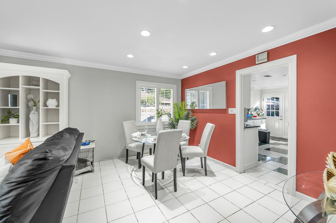 Detail Gallery Image 11 of 27 For 787 Macredes Ave, San Jose,  CA 95116 - 4 Beds | 2 Baths