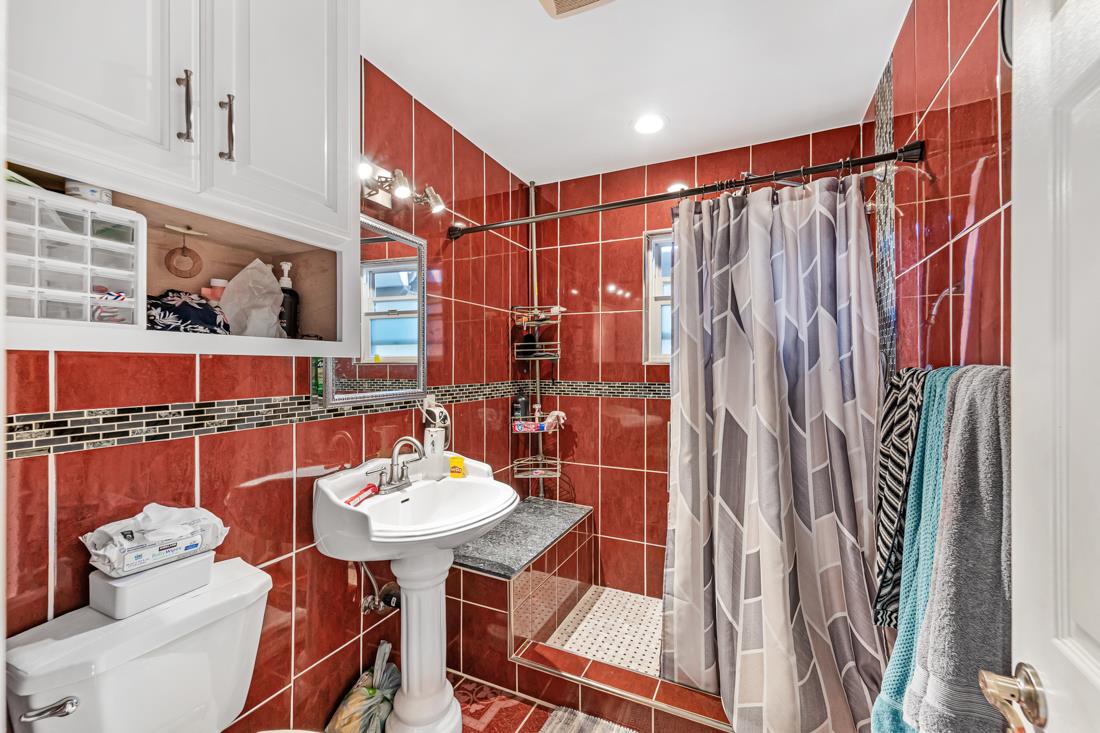 Detail Gallery Image 17 of 27 For 787 Macredes Ave, San Jose,  CA 95116 - 4 Beds | 2 Baths