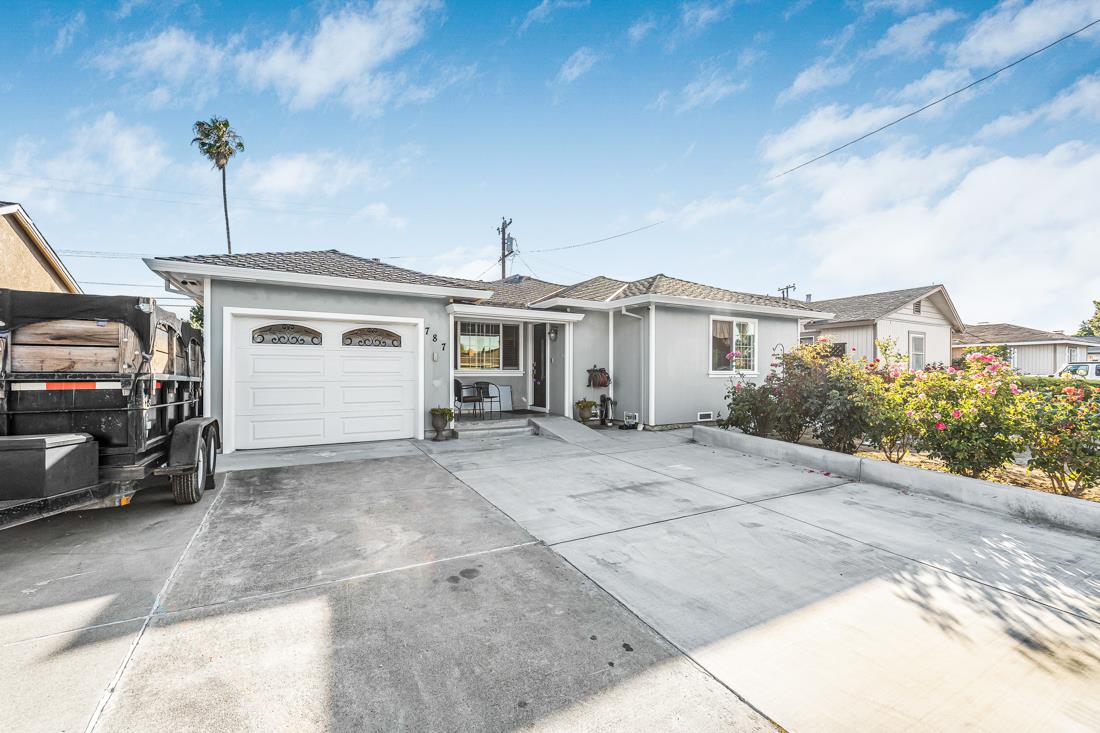 Detail Gallery Image 2 of 27 For 787 Macredes Ave, San Jose,  CA 95116 - 4 Beds | 2 Baths